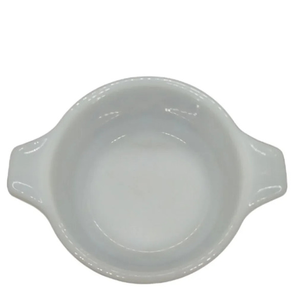 Dynaware Pry-O Rey Milk Glass  Casserole/Bowl Set of 2 - Picture 12 of 14